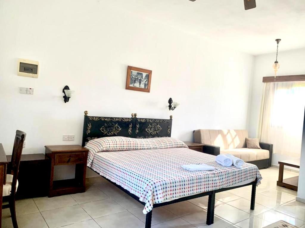 Villa Lembos Hotel Karpaz Rizokarpaso Dış mekan fotoğraf